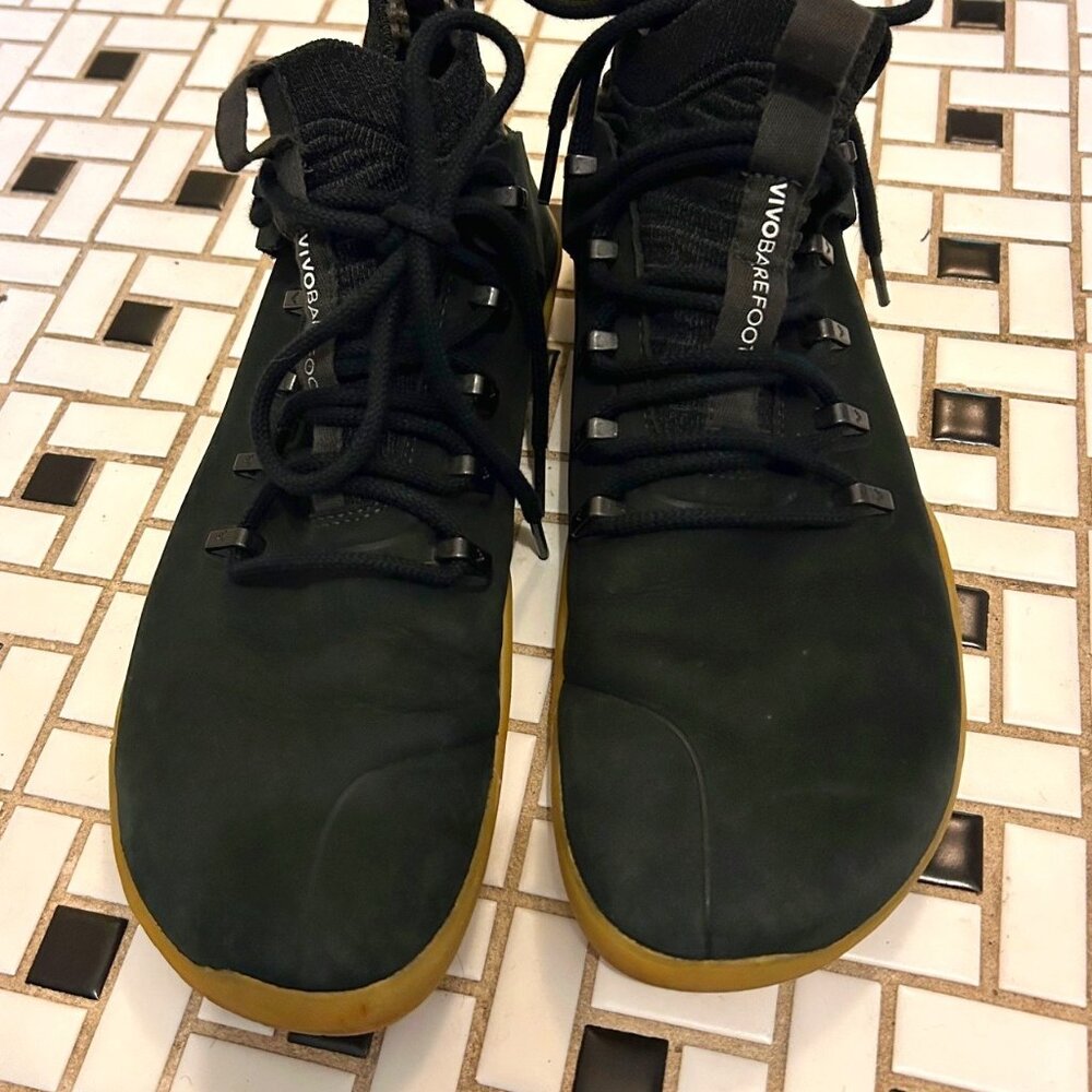 VivoBarefoot Magna FG Womens Minimalist Boot, Sz 38 in Obsidian